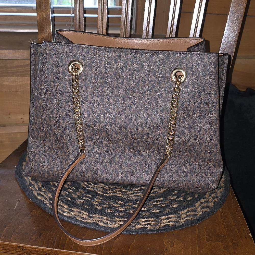 Michael Kors Teagon bag